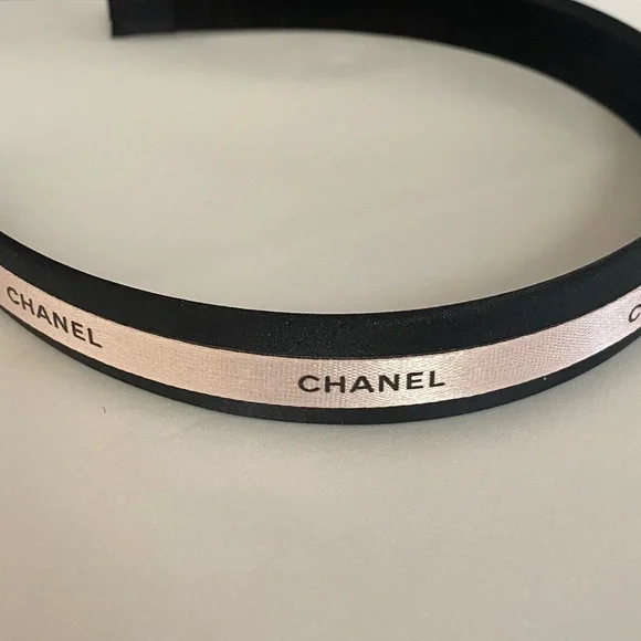 CHANEL Black Headband with Pink Signature Ribbon - Picture 3 of 7